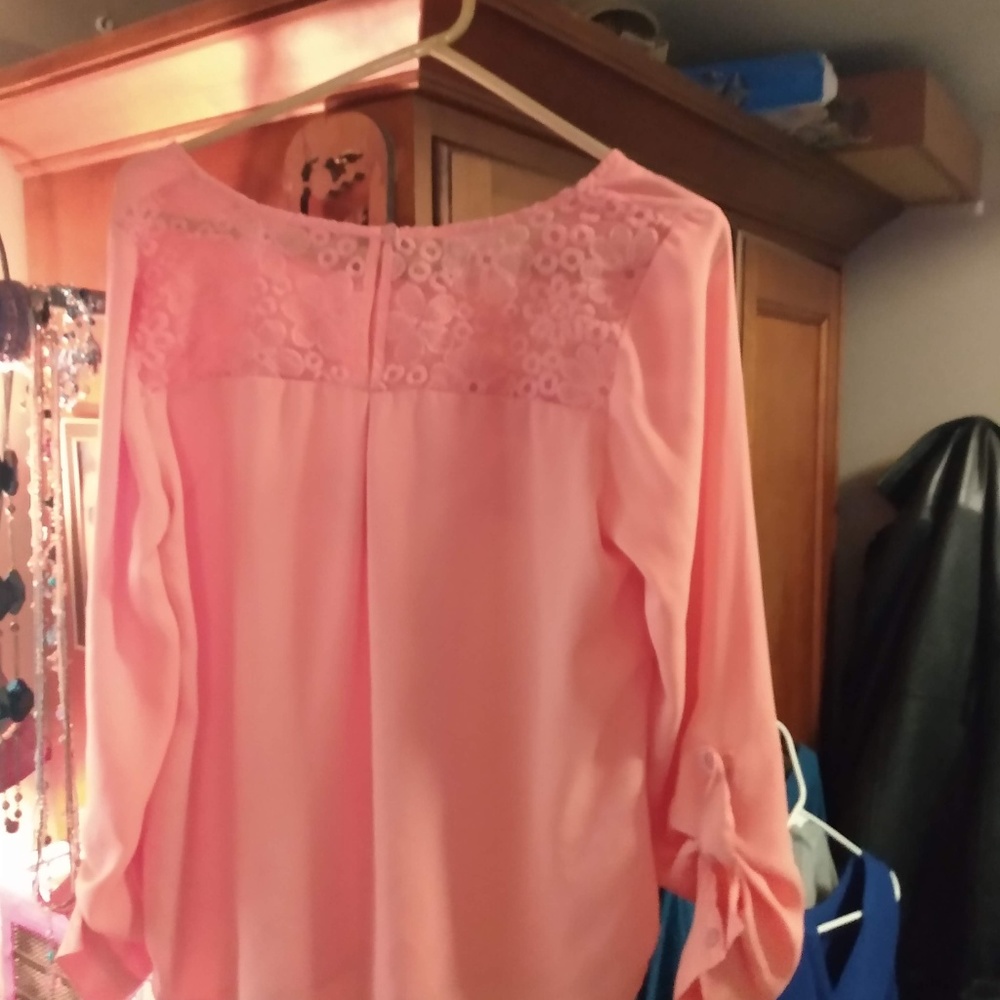 Blouse - Picture 2 of 2
